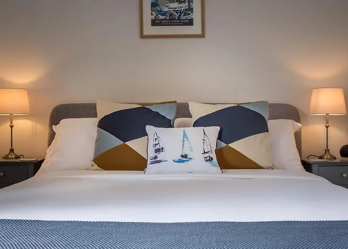 New! Captain\'S Cottage, Cowes - Spacious, Nautical-Themed 1-Bed