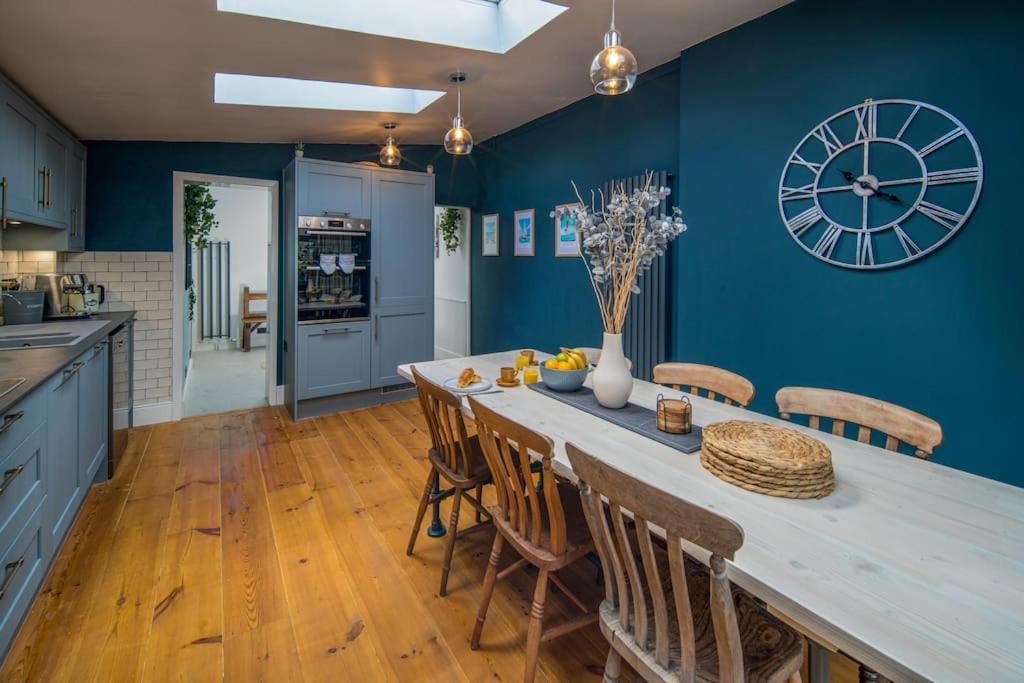 New! Captain's Cottage, Cowes - Spacious, Nautical-themed 1-bed Cowes (Isle of Wight)